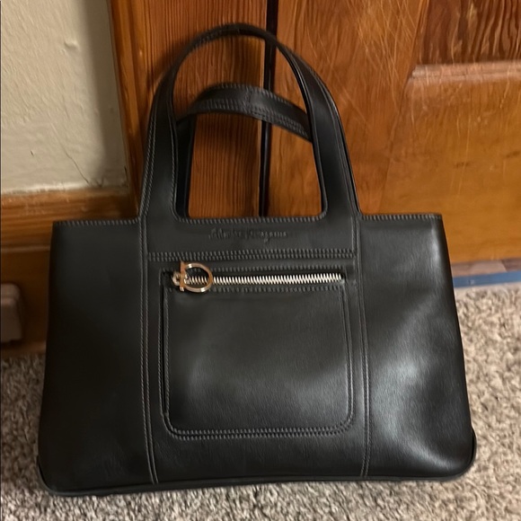 Salvatore Ferragamo Handbags - Salvatore Ferragamo Black Leather Tote Sleek Design